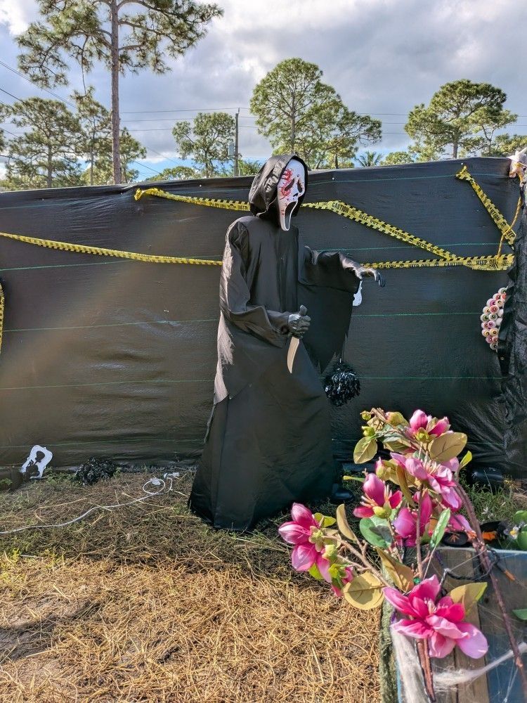 Halloween Animatronics And Props