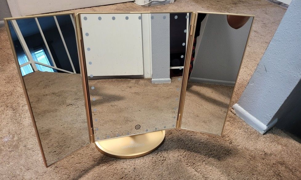 Impression Mirror