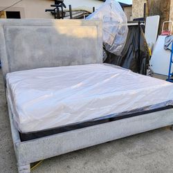 Designer Eithan Allen King Size Bed