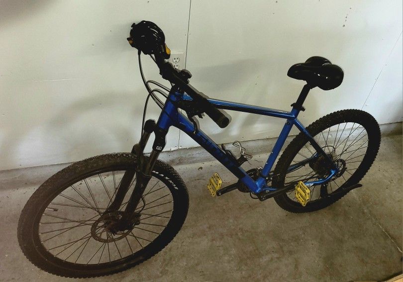 Giant Talon Mountain Bike