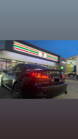 2009 Lexus is250