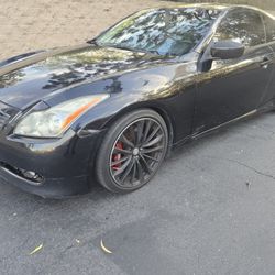 --2012 INFINITI G37
SPORT