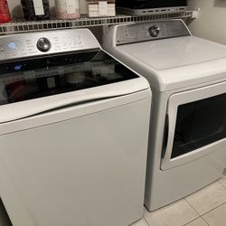 Washer And Dryer GE Profile Like New