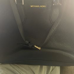 Micheal Kors Purse