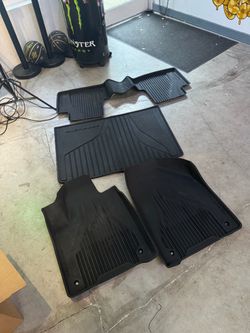 2019 jeep Cherokee Premium Mats