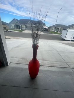 4’ room vase as shown