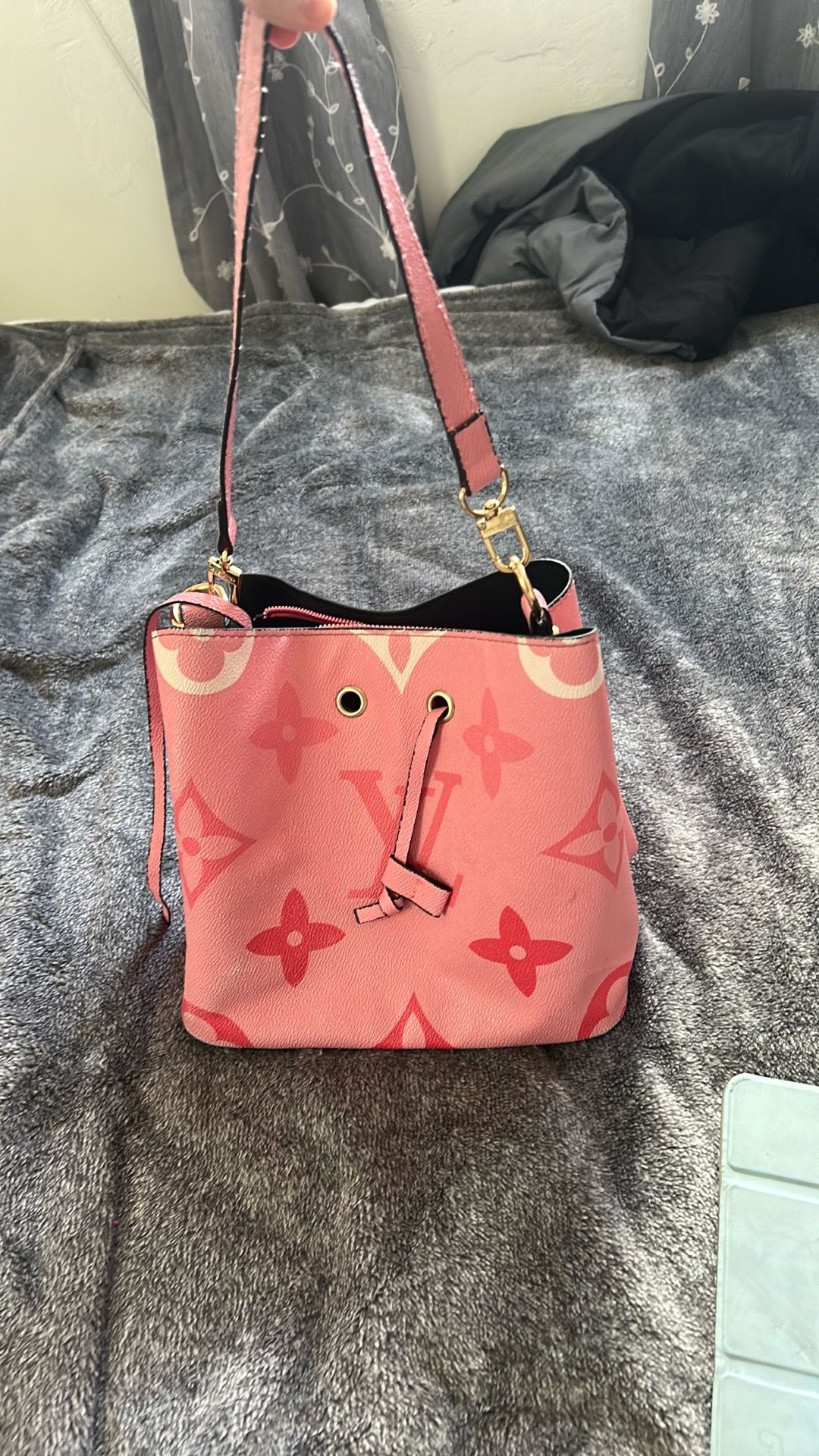 Pink Loui V HandPurse