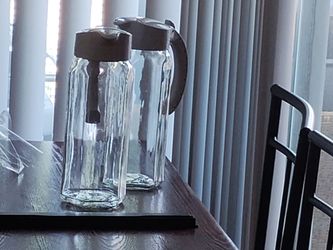Water jug/ juice pitcher
