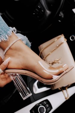 BLOCK CLEAR HEEL