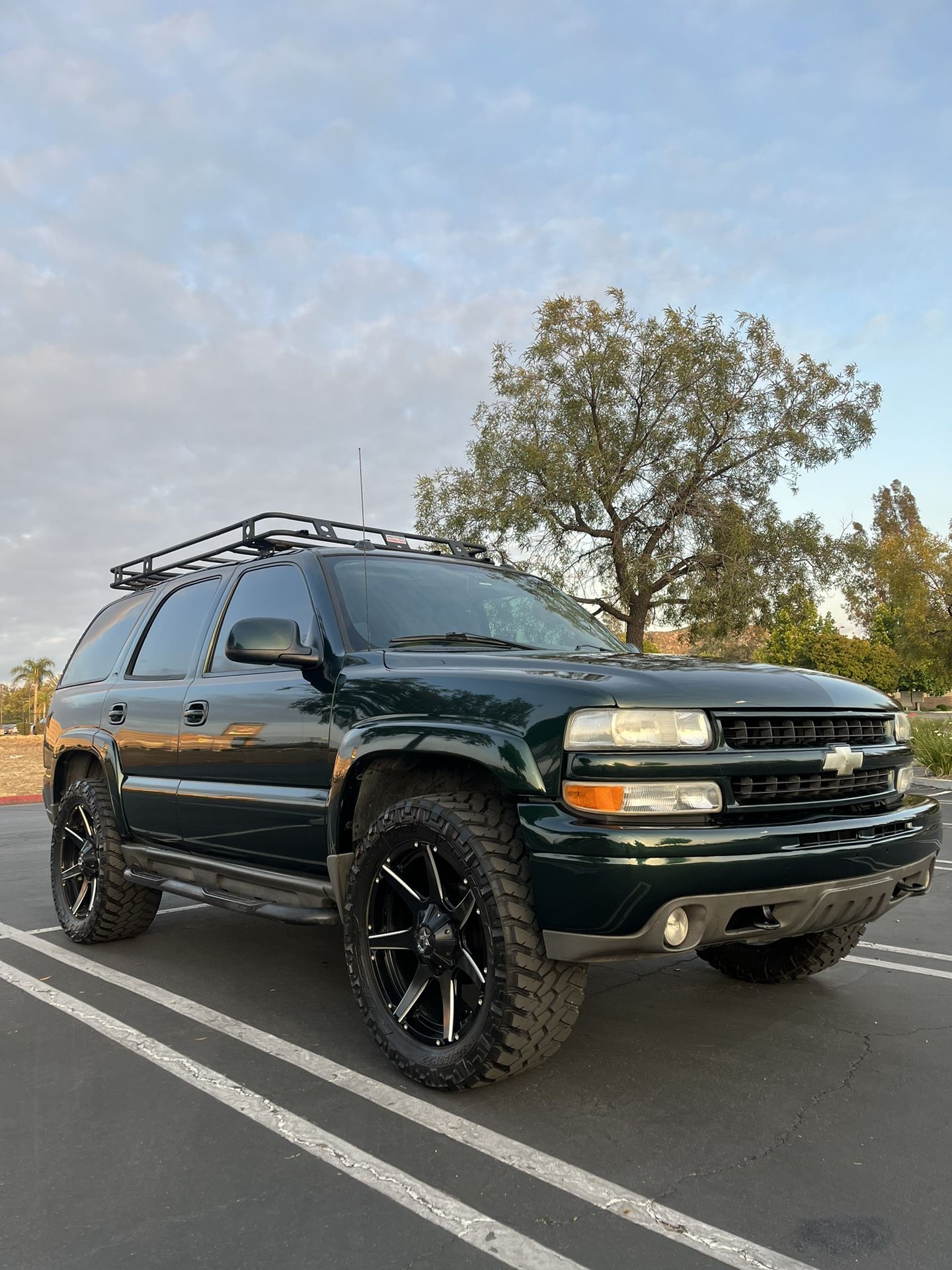 2004 Chevrolet Tahoe Z71 for Sale in Moreno Valley, CA - OfferUp