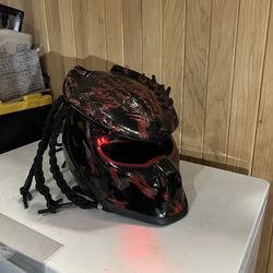 Custom Made Predator alien Motorcycle/racing Helmet