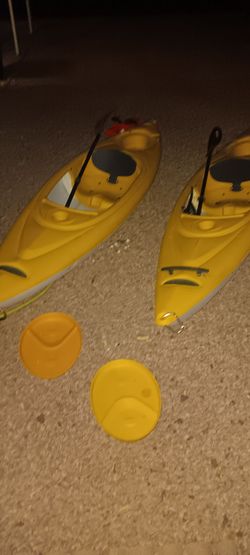 2 Kayaks