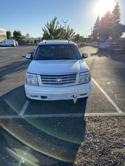 2004 Cadillac Escalade