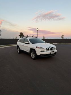 2015 Jeep Cherokee · Latitude Sport Utility 4D