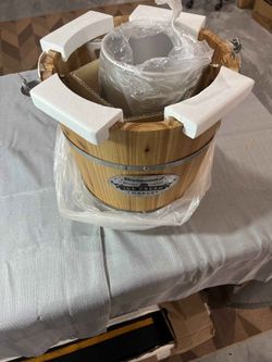Elite Gourmet EIM402 Old Fashioned 4 Quart Electric Ice Cream Maker