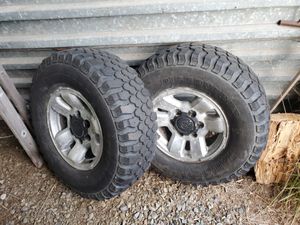 Photo Toyota wheels with 31x10.50R15