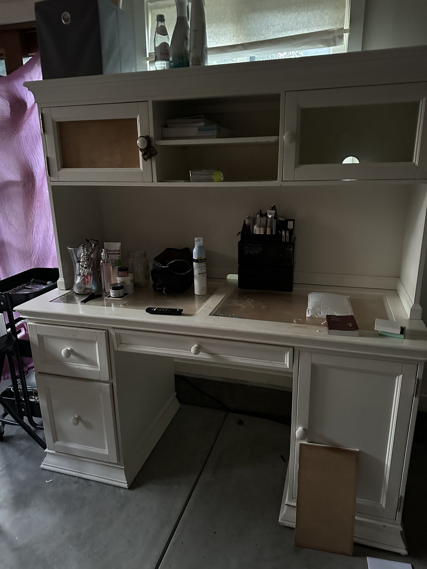 White Desk