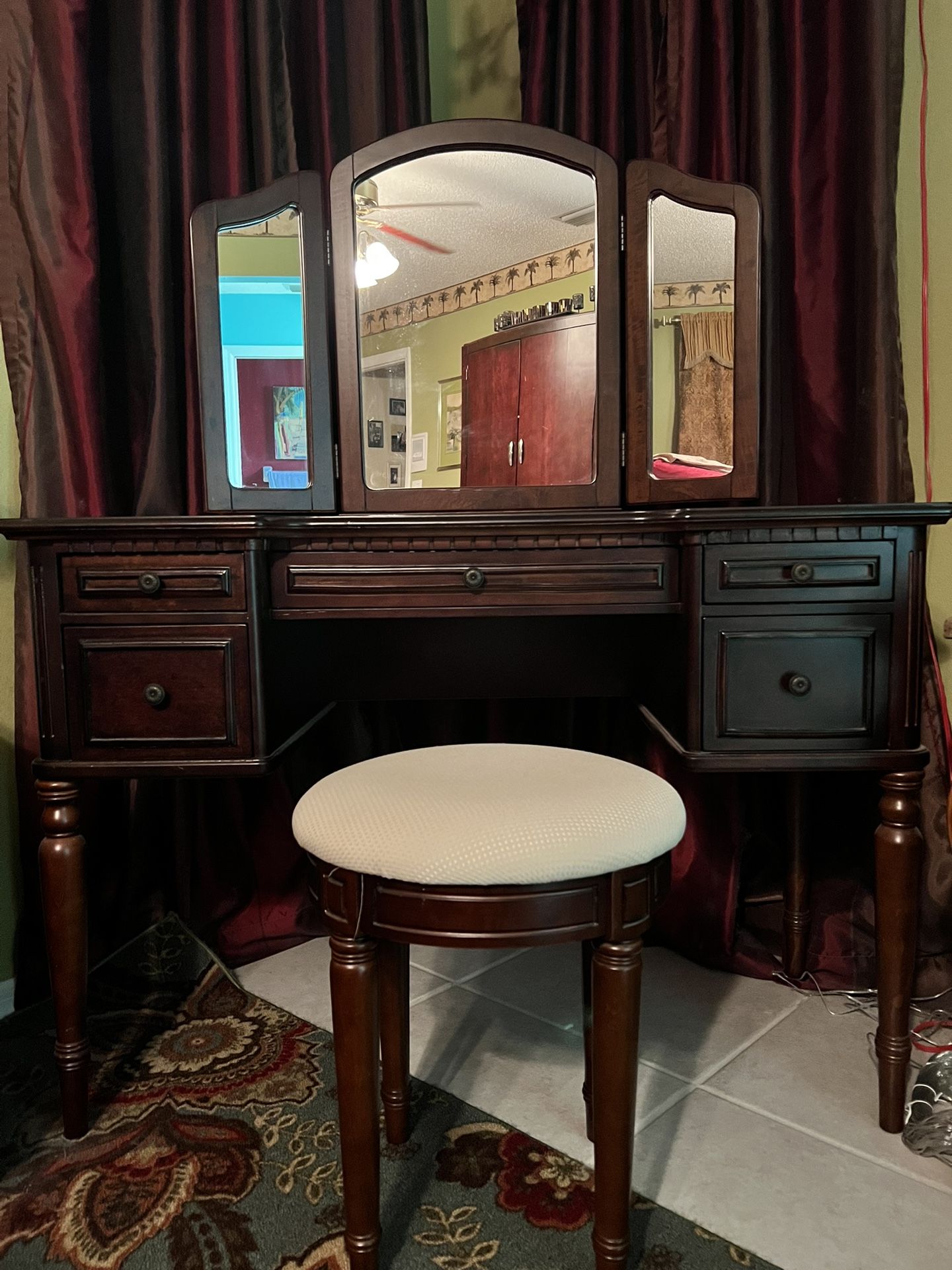 Vanity With Stool