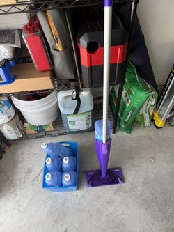Swiffer Wet Jet And 5 Replacement Bottles
