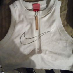NIKE Cropped Tank