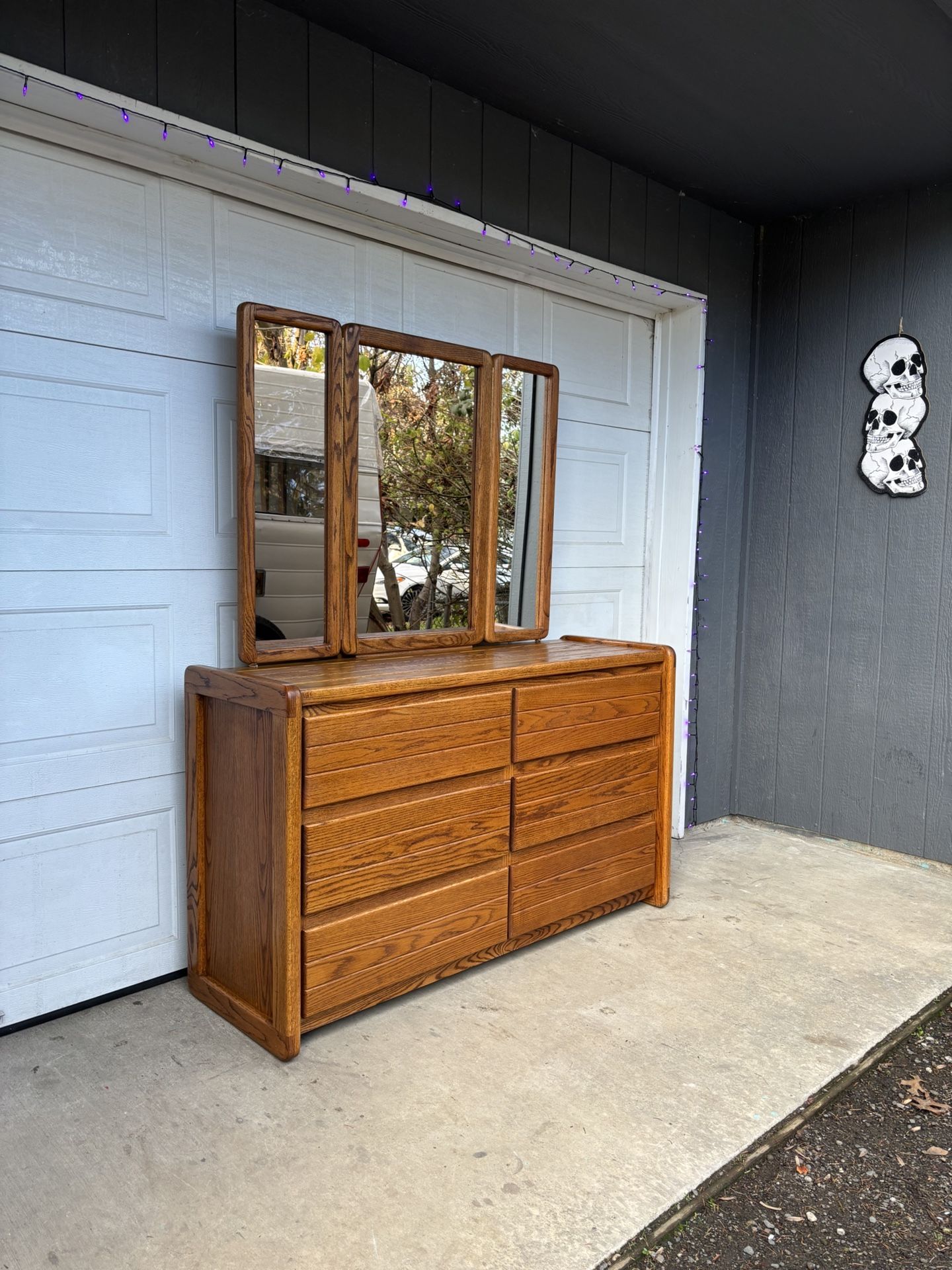1990s Vintage Postmodern Square Arm Oak Dresser w/ Mirror •FREE DELIVERY•