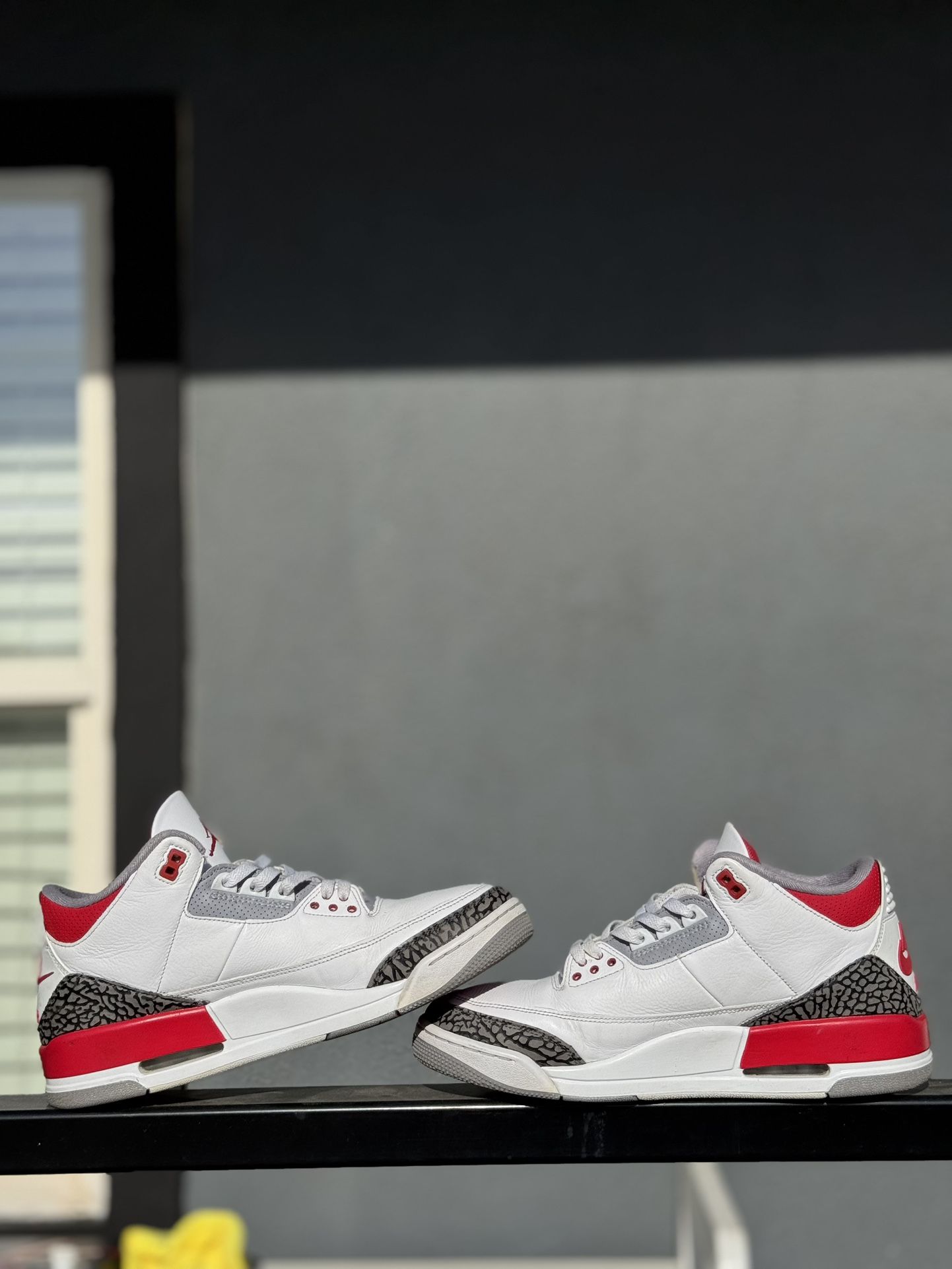 Size 12 Mens: Jordan 3 Fire red retro (2022)