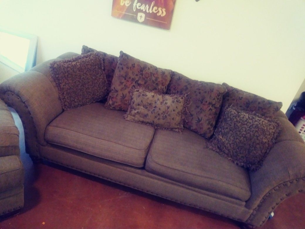 Comfy couch set