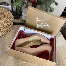 Christian Louboutin Pigalle 100 Nude Patent Leather Pumps size 9(40.5)