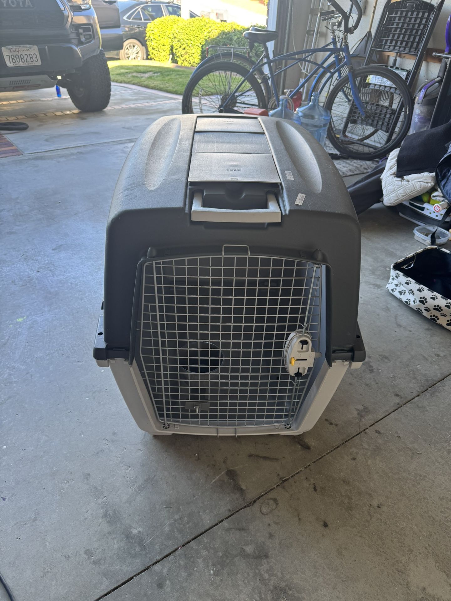 XXL Dog Travel Kennel