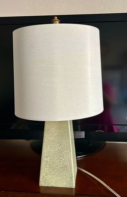 Table lamp