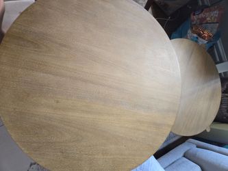 Nesting coffee table