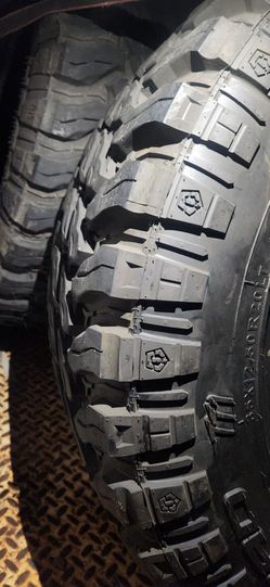 Set of 4 Hercules TIS Off-Road TT1 - 
35x12.50 R20LT
 (Like New - Under 300 Miles)