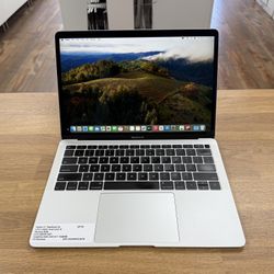 13" MacBook Air*1.6Ghz Intel Core i5*8GB RAM*256GB SSD
