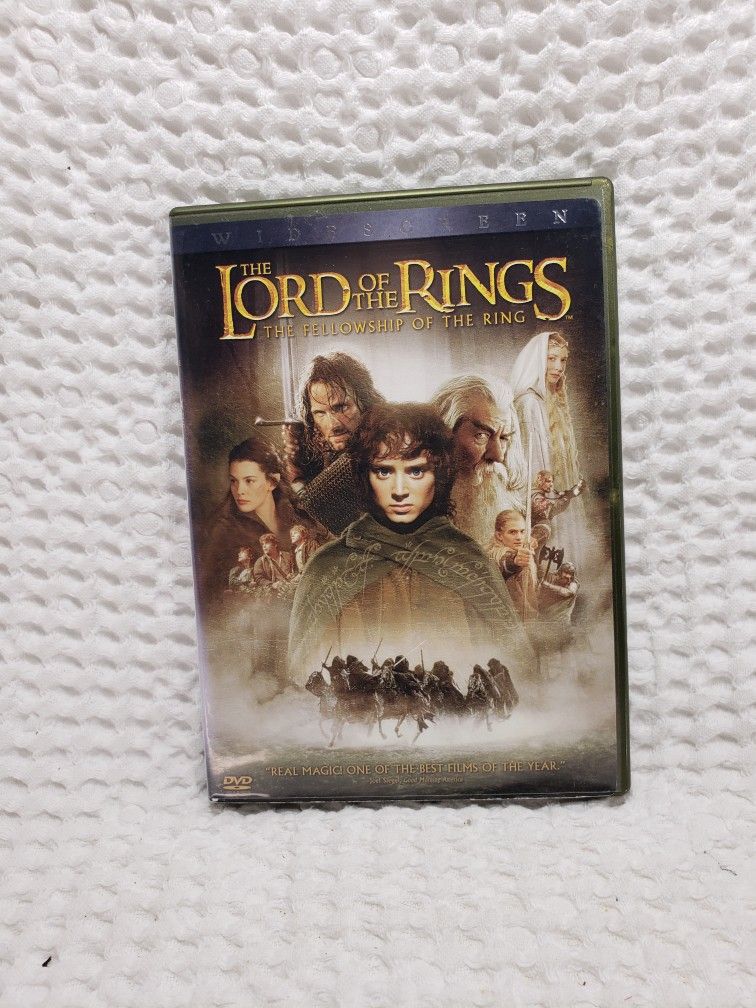 The Lord of the Rings: The Fellowship of the Ring 2 disk Dvd set . Rated PG 13 and 178 min run time. Good condition and smoke free home. 