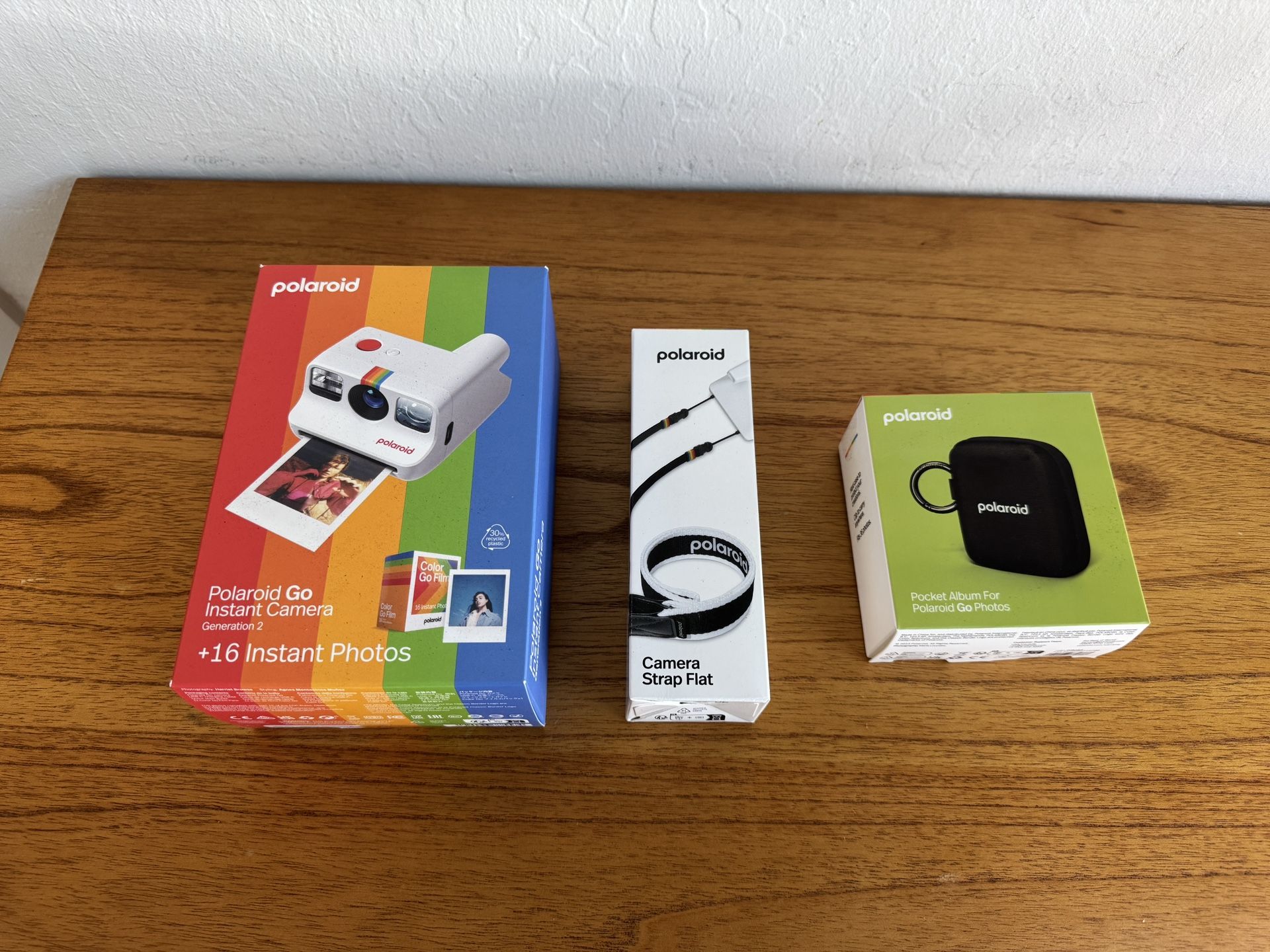 Polaroid Go Generation 2 + Accessories NEW