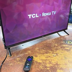 TCL Roku 32in Smart Tv W/ Remote 