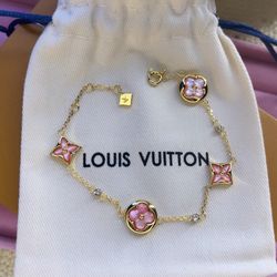 New 18k stainless steel gold comes with dust bag
