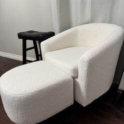 Cream Chair And Ottoman 