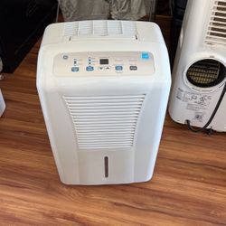 GE Dehumidifier 70 Pints