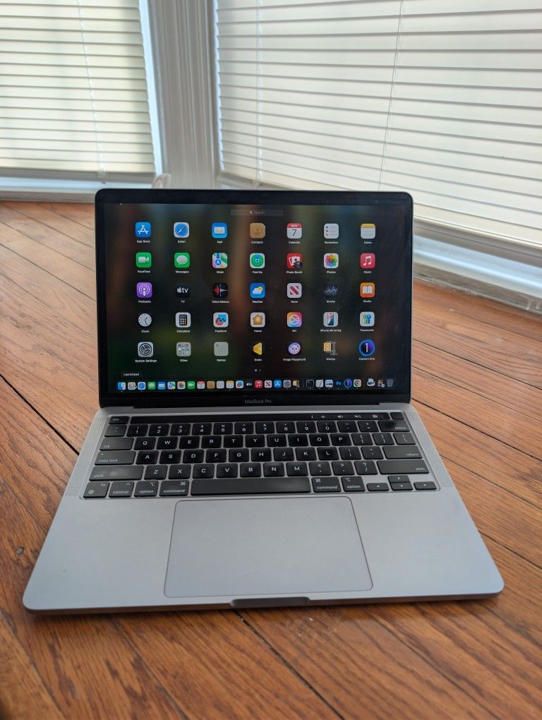 Macbook Pro M1, 2020, 256GB SSD, 8GB Ram, Very Fast..In Excellent Conditions, battery About 7+ hours