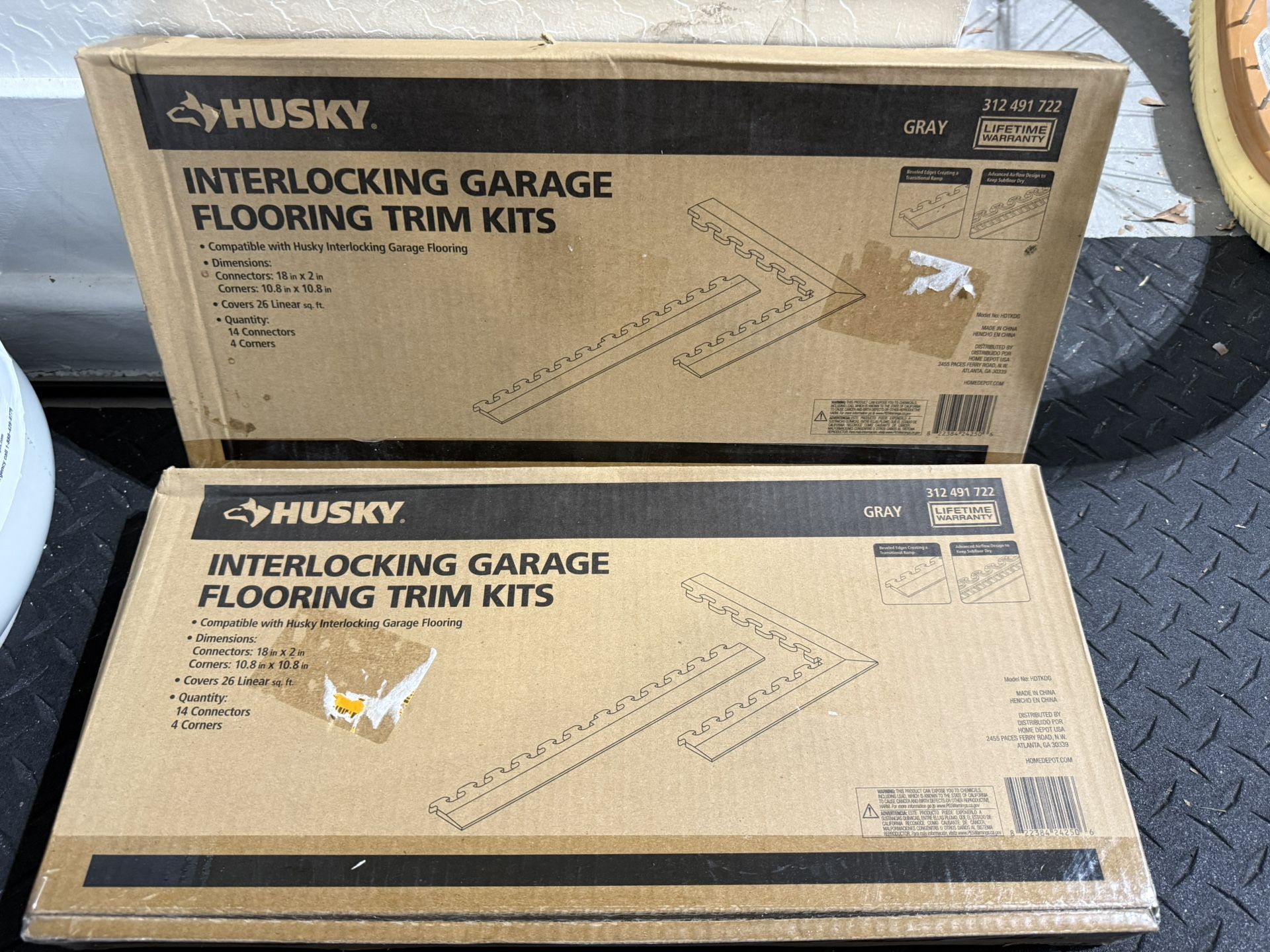 Husky 18.4” x 18.4” Gray Commercial PVC Garage Flooring Trim Kit – New & Sealed