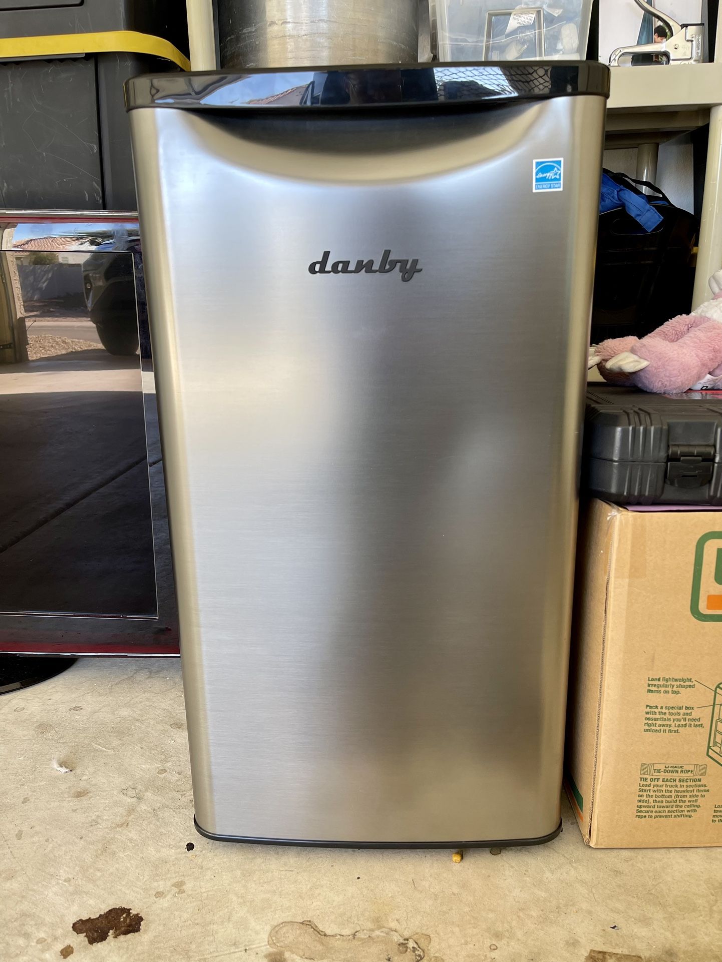 Danby Contemporary Classic Retro Refrigerator