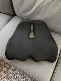 Ergonomic Memory Foam Seat Cushion – Black