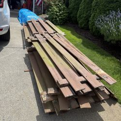 Free Old Cedar Fencing