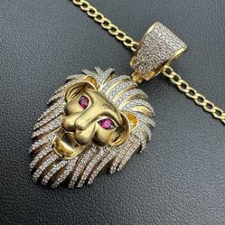 10k solid yellow gold Necklace curb chain with Lion pendant 18” 2.5mm 12.4 grams natural diamonds and ruby stones 1.2 CTW