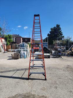 NXT1A12, Step Ladders