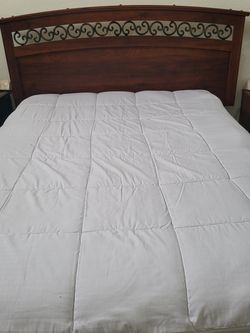 Full size beautiful classy bed & mattress set