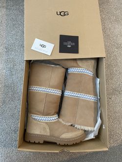 UGGS BRAND NEW