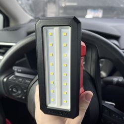 Milwaukee M12 Light