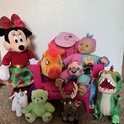 LOT : Toddler Chair, Standing Up Minnie Mouse, Furreal Baby Dino And Stuffed Animals